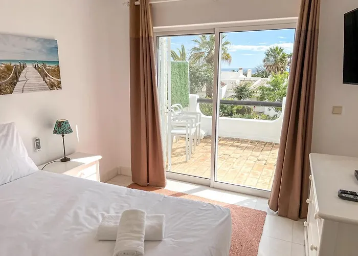 Lovely In 2bd 250m Ocean View And Ac Wi-fi Pool