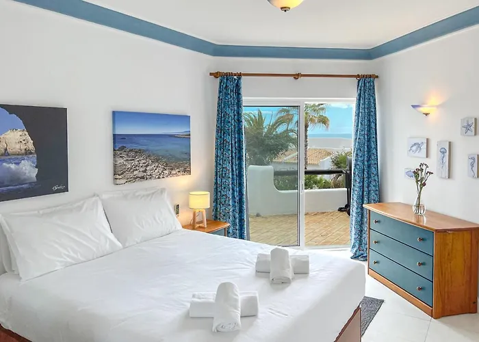 Lovely In 2bd 250m Ocean View And Ac Wi-fi Pool Αλμπουφέιρα