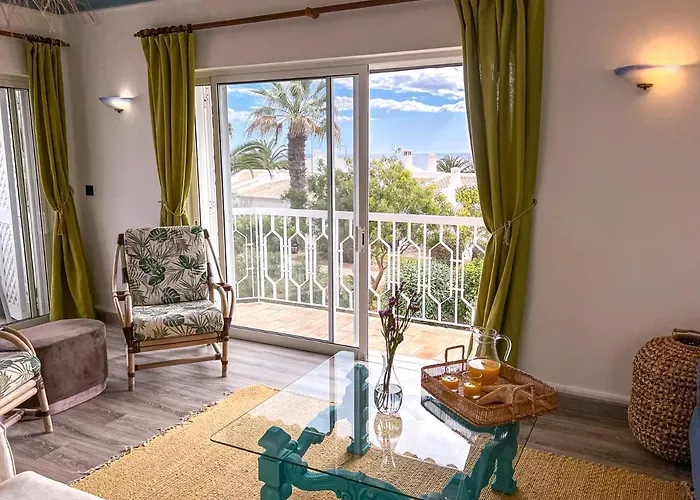 Lovely In 2bd 250m Ocean View And Ac Wi-fi Pool Αλμπουφέιρα