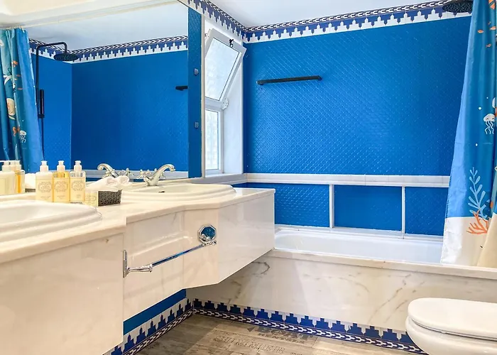 Lovely In 2bd 250m Ocean View And Ac Wi-fi Pool